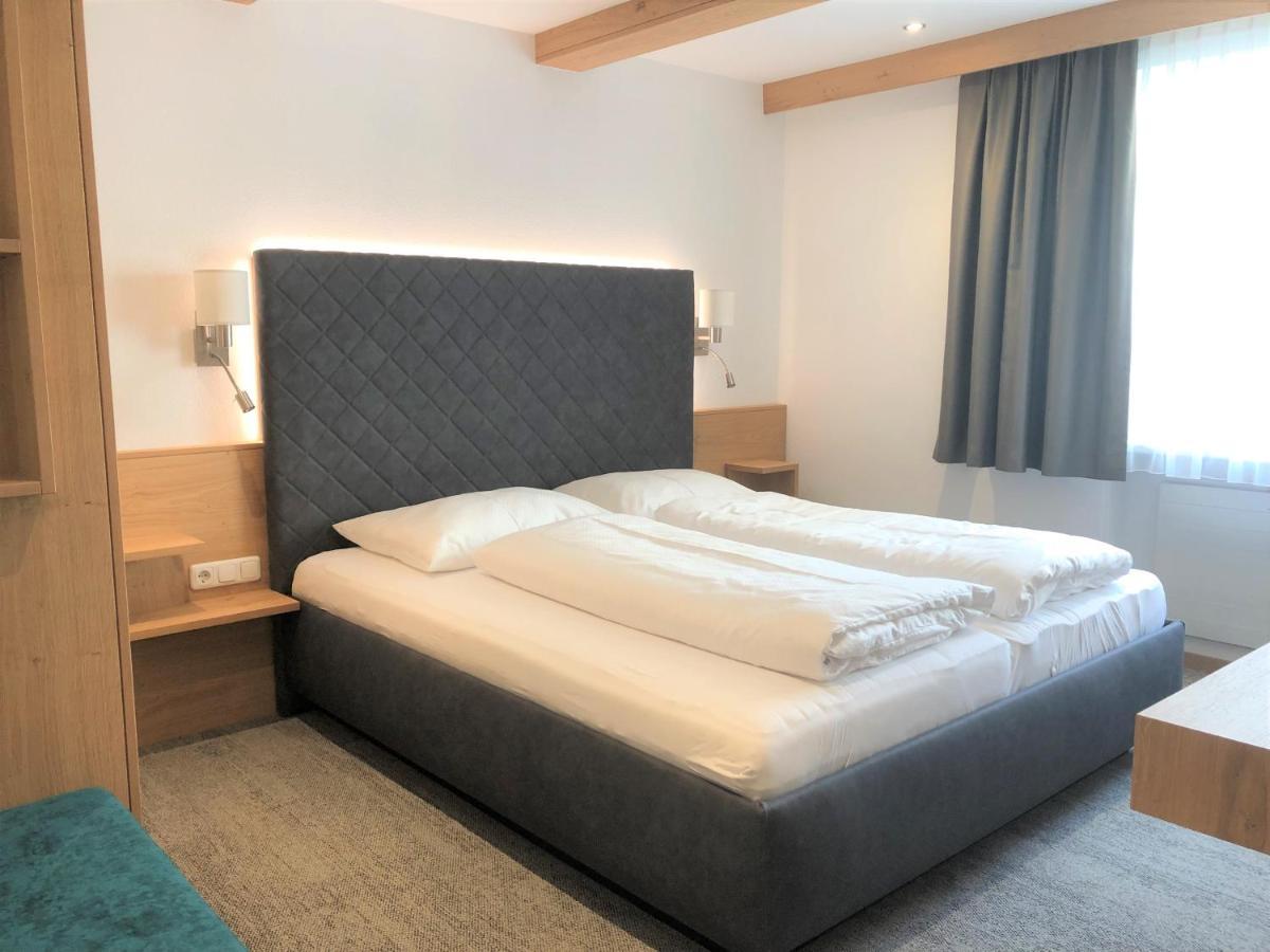 Hotel Garni Central - Zimmer - Studios - Apartments Kappl  Zewnętrze zdjęcie
